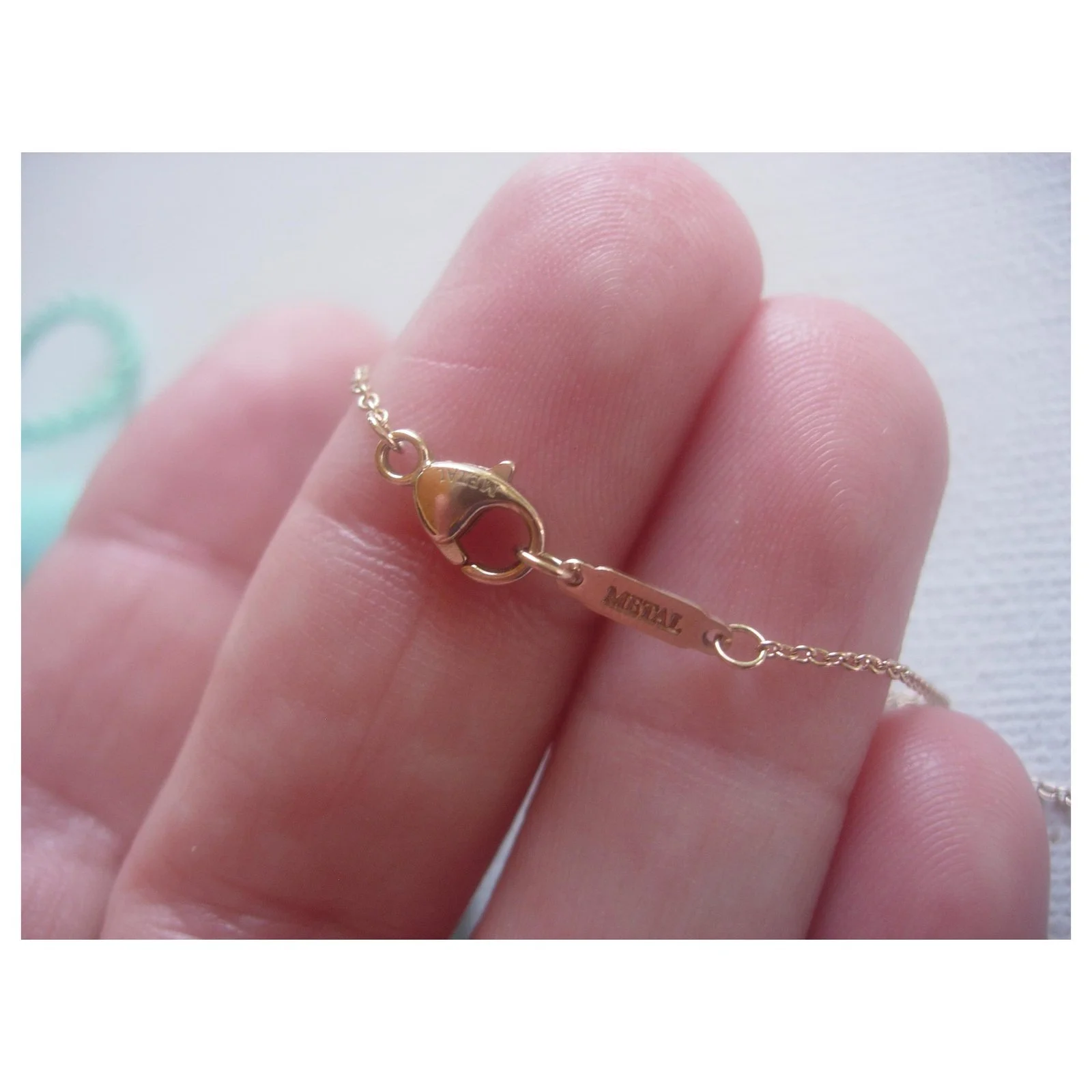 Pendentif Enchant De Tiffany & Co. En Rubedo Metal Rose 4 Pendentif Enchant De Tiffany & Co. En Rubedo Metal Rose – Image 4