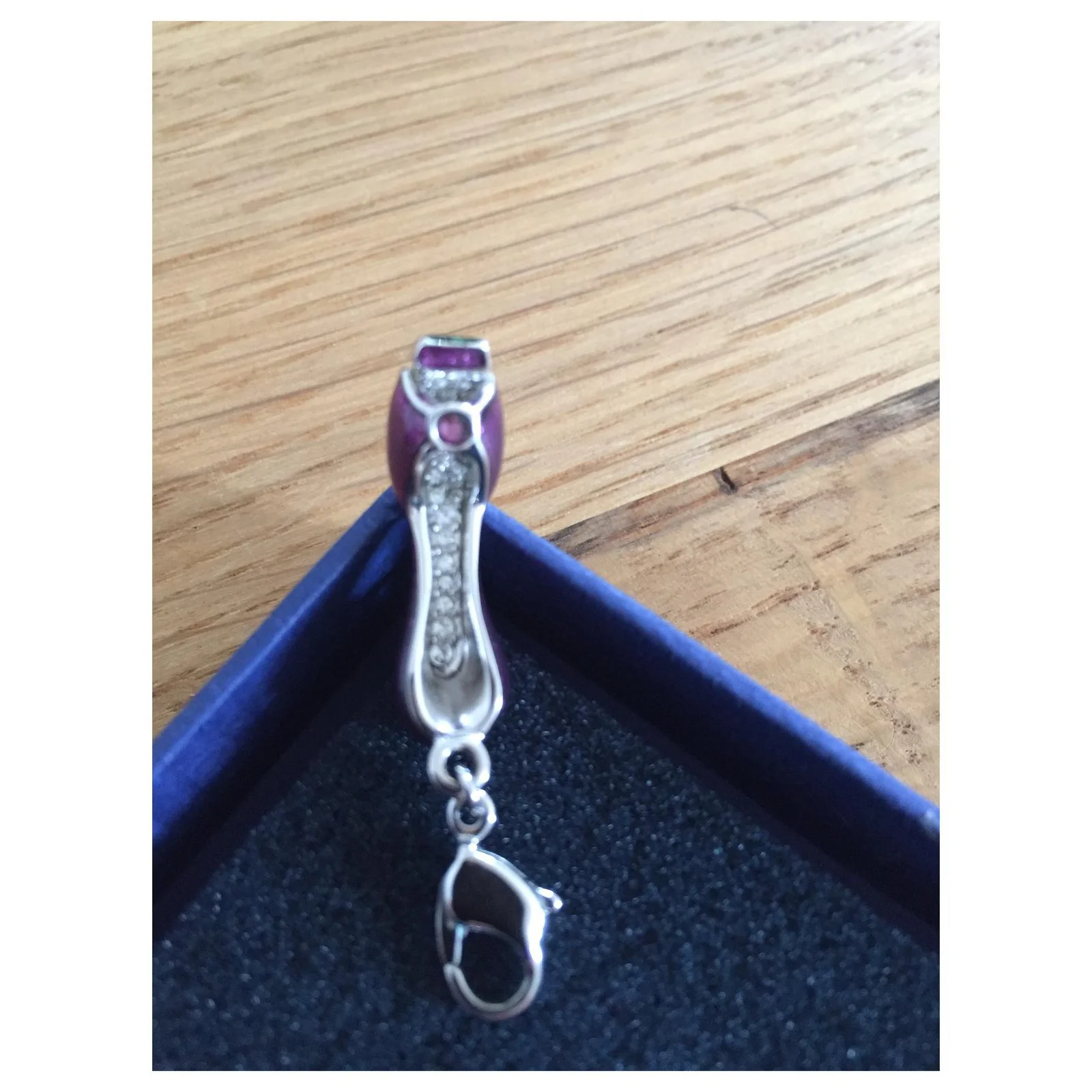Swarovski Pendentif Chaussure à Talon Violet 3 Swarovski Pendentif Chaussure à Talon Violet – Image 3
