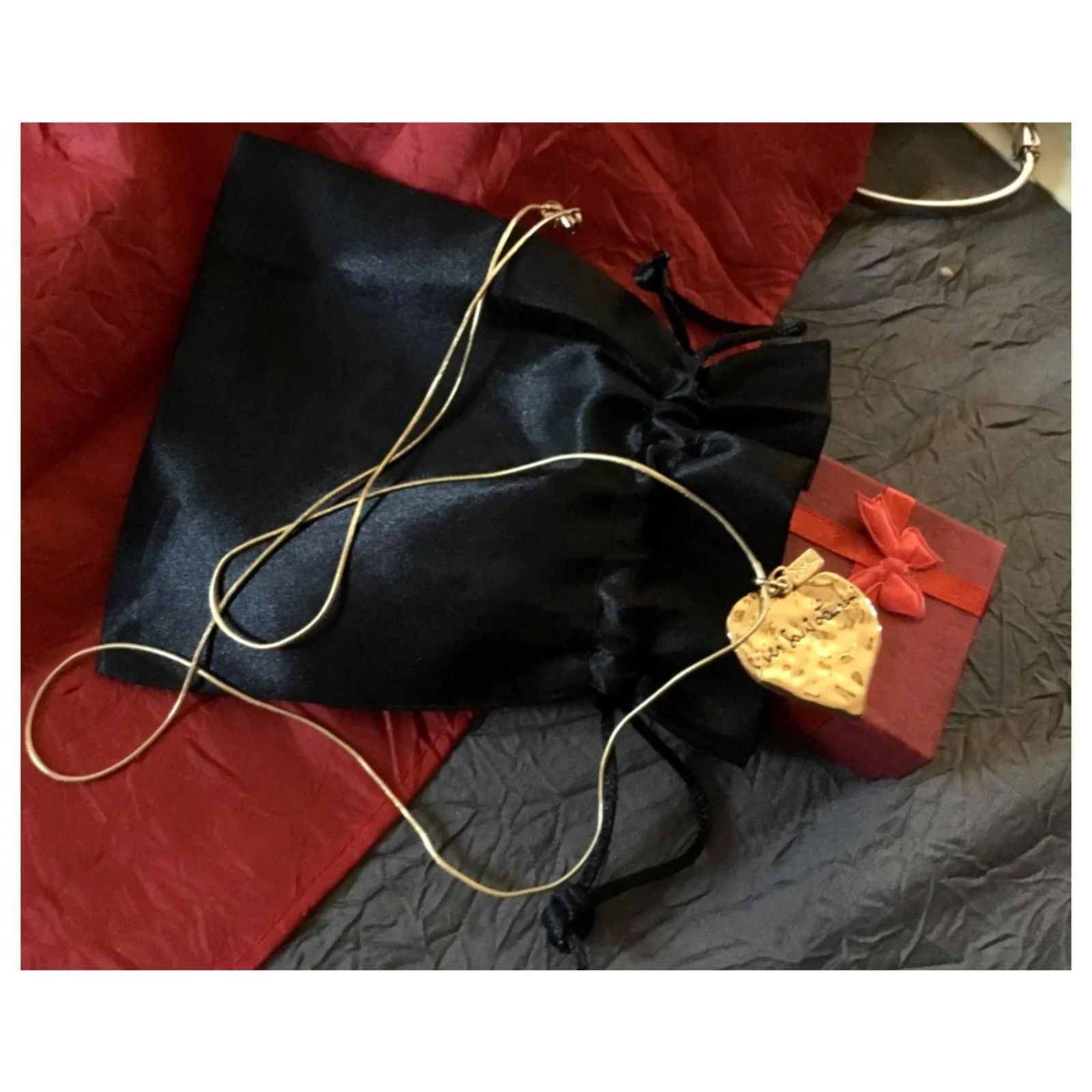 Yves Saint Laurent PENDENTIF COEUR LOVE YSL Doré 2 Yves Saint Laurent PENDENTIF COEUR LOVE YSL Doré – Image 2