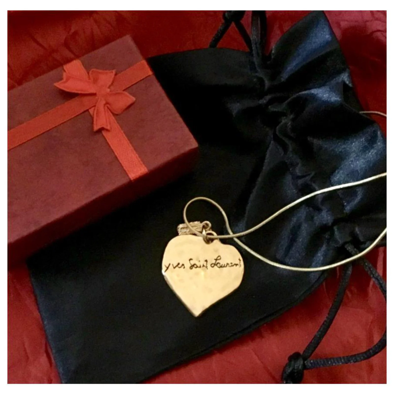 Yves Saint Laurent PENDENTIF COEUR LOVE YSL Doré 5 Yves Saint Laurent PENDENTIF COEUR LOVE YSL Doré – Image 5