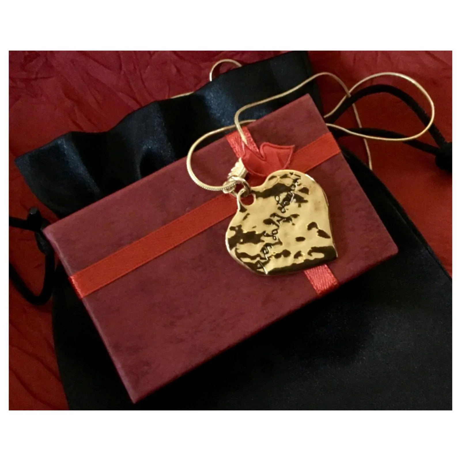 Yves Saint Laurent PENDENTIF COEUR LOVE YSL Doré 8 Yves Saint Laurent PENDENTIF COEUR LOVE YSL Doré – Image 8