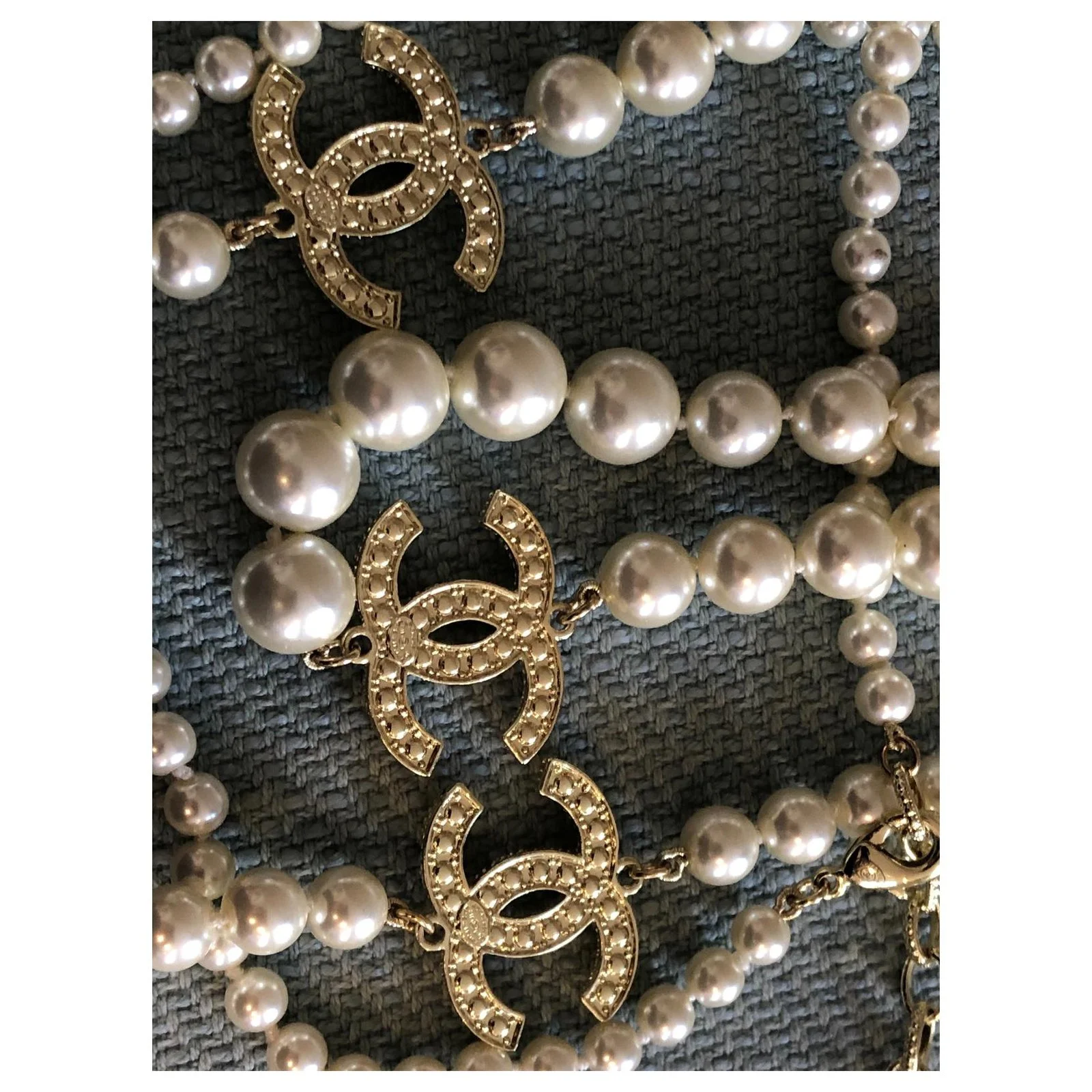 Chanel Colliers Longs Blanc 7 Chanel Colliers Longs Blanc – Image 7