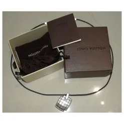 Louis Vuitton Pendentifs Bronze -Collier Soldes 379308 3