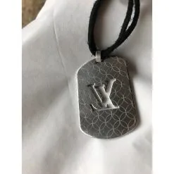 Louis Vuitton Plaques Argenté -Collier Soldes 39417 10