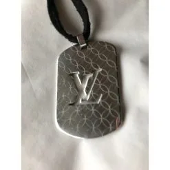 Louis Vuitton Plaques Argenté -Collier Soldes 39417 9