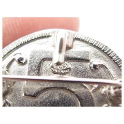 NEUF BROCHE CHANEL MEDAILLON PROFIL COCO LOGO CC PENDENTIF BOITE NEW BROOCH Argenté -Collier Soldes 418733 4