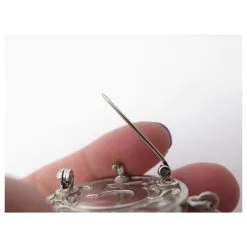 NEUF BROCHE CHANEL MEDAILLON PROFIL COCO LOGO CC PENDENTIF BOITE NEW BROOCH Argenté -Collier Soldes 418733 5