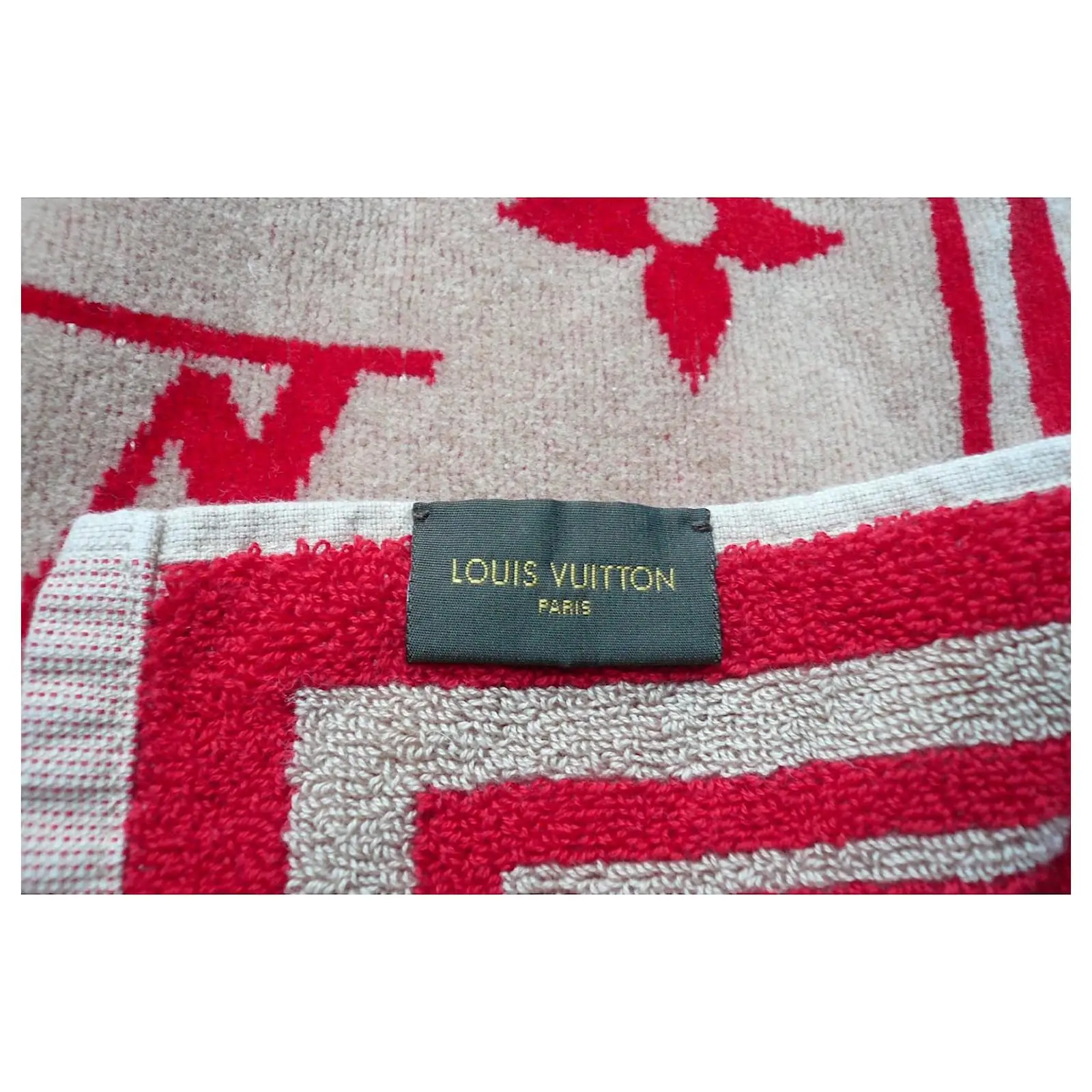 Autres Bijoux LOUIS VUITTON Serviette De Plage MONOGRAM ETAT NEUF Multicolore 4 Autres Bijoux LOUIS VUITTON Serviette De Plage MONOGRAM ETAT NEUF Multicolore – Image 4