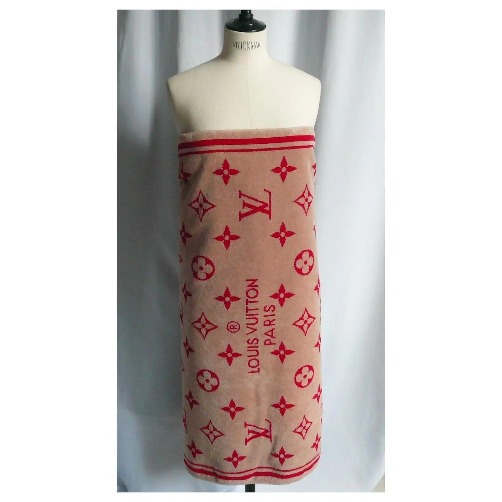 Autres Bijoux LOUIS VUITTON Serviette De Plage MONOGRAM ETAT NEUF Multicolore 7 Autres Bijoux LOUIS VUITTON Serviette De Plage MONOGRAM ETAT NEUF Multicolore – Image 7