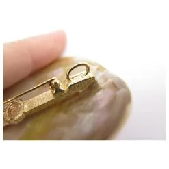 Autres Bijoux NEUF BROCHE CHRISTIAN LACROIX NACRE ET STRASS BIJOU MOTHER OF PEARL BROOCH JEWEL Beige -Collier Soldes 470804 4