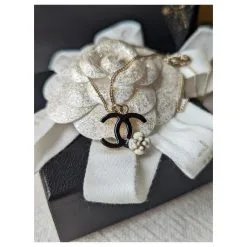 Chanel CC 08Un Collier GHW Logo Camellia En émail Noir Avec Boîte Doré -Collier Soldes 501532 5