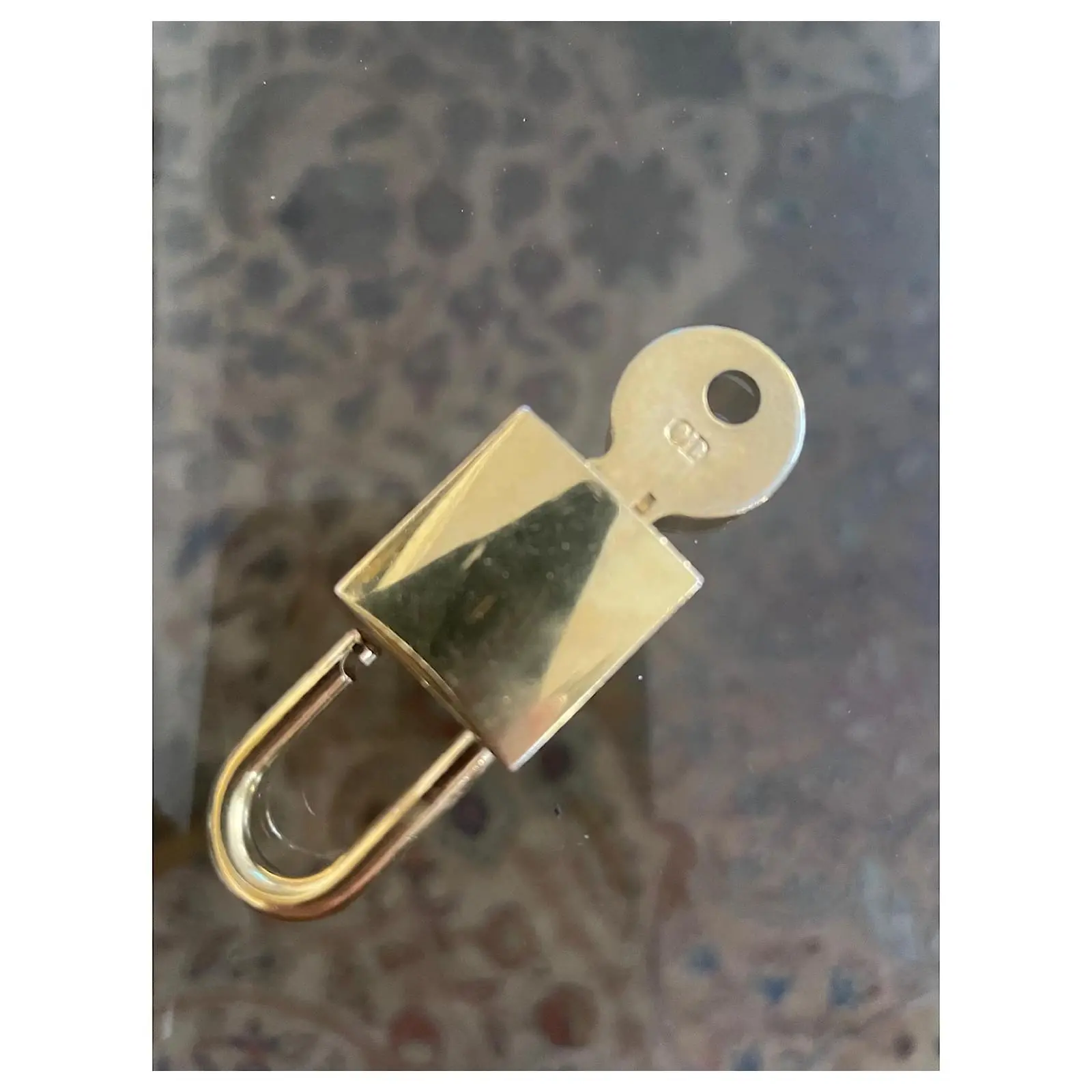 Autres Bijoux Cadenas Dior Vintage Doré 4 Autres Bijoux Cadenas Dior Vintage Doré – Image 4