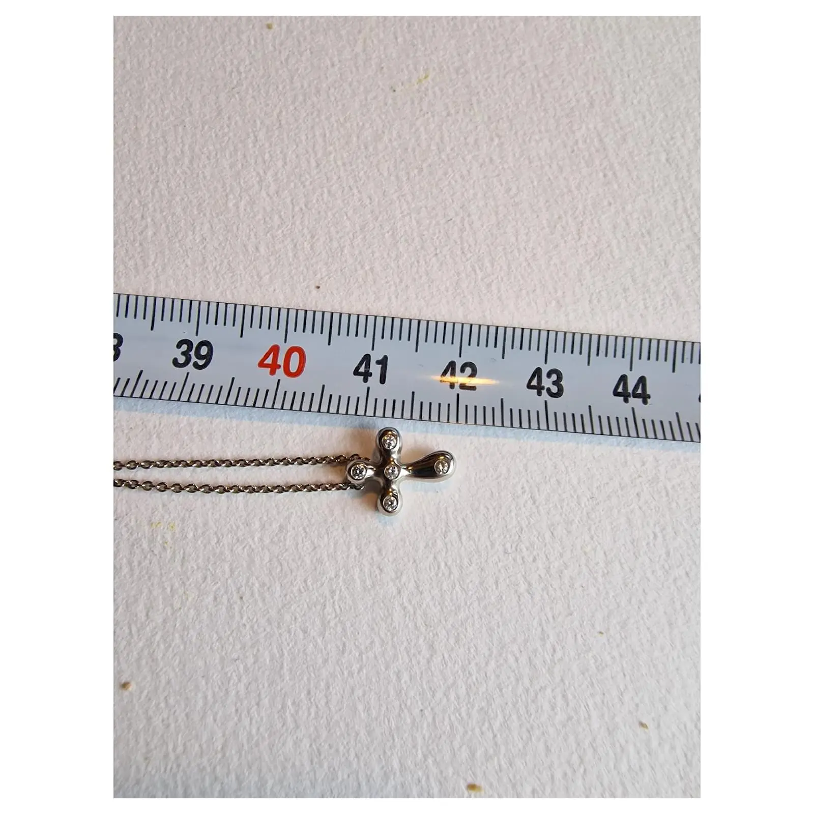 Tiffany & Co. Tiffany & Co Croix En Platine Et Diamants Peretti Argenté 8 Tiffany & Co. Tiffany & Co Croix En Platine Et Diamants Peretti Argenté – Image 8