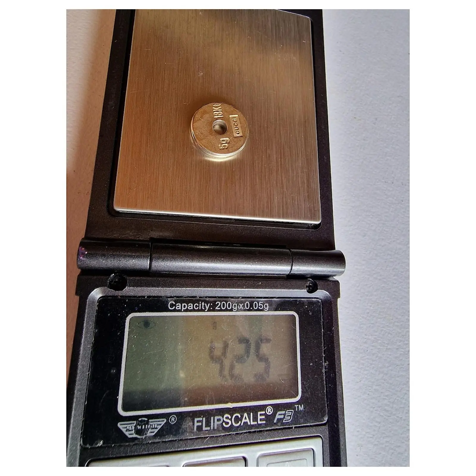 Gucci 5 Gram 18k En Or Jaune 750/000 Doré 2 Gucci 5 Gram 18k En Or Jaune 750/000 Doré – Image 2