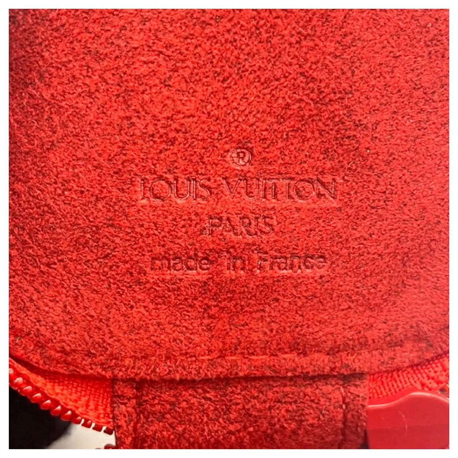 Louis Vuitton Ecrin Rouge 6 Louis Vuitton Ecrin Rouge – Image 6