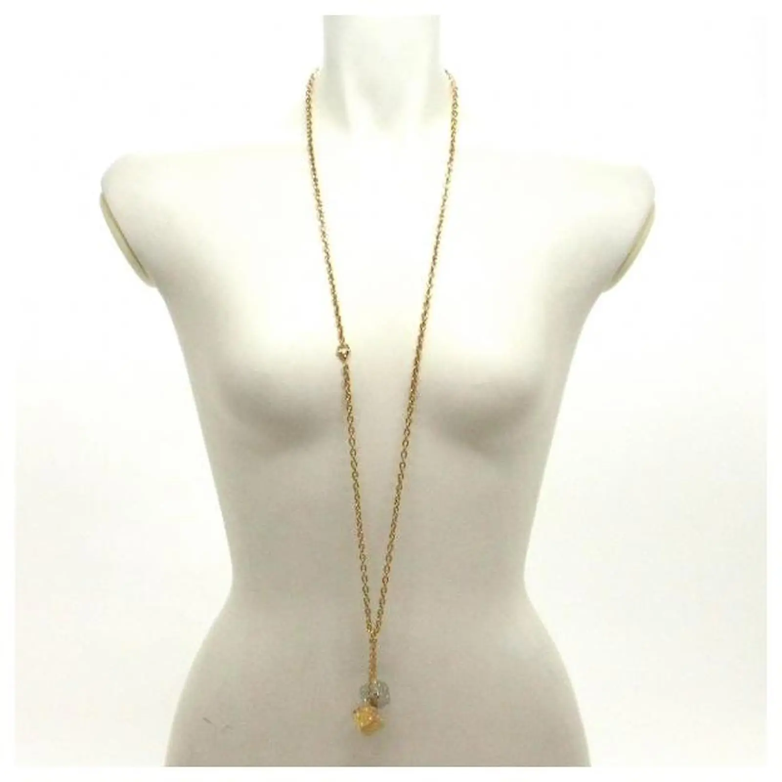 Autres Bijoux Louis Vuitton Collier Pendentif Lucky Gram Argenté Doré 2 Autres Bijoux Louis Vuitton Collier Pendentif Lucky Gram Argenté Doré – Image 2