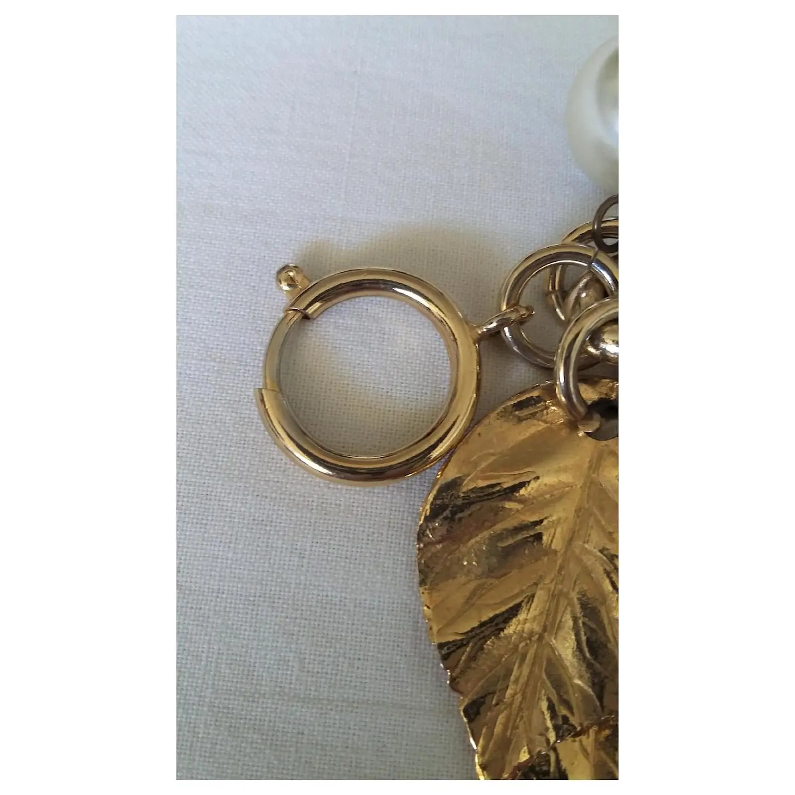 Autre Marque Bracelet Jacky De G. - Vintage Et Neuf Blanc Beige Doré Écru Jaune Métallisé Moutarde Blanc Cassé Bronze Paille 4 Autre Marque Bracelet Jacky De G. - Vintage Et Neuf Blanc Beige Doré Écru Jaune Métallisé Moutarde Blanc Cassé Bronze Paille – Image 4