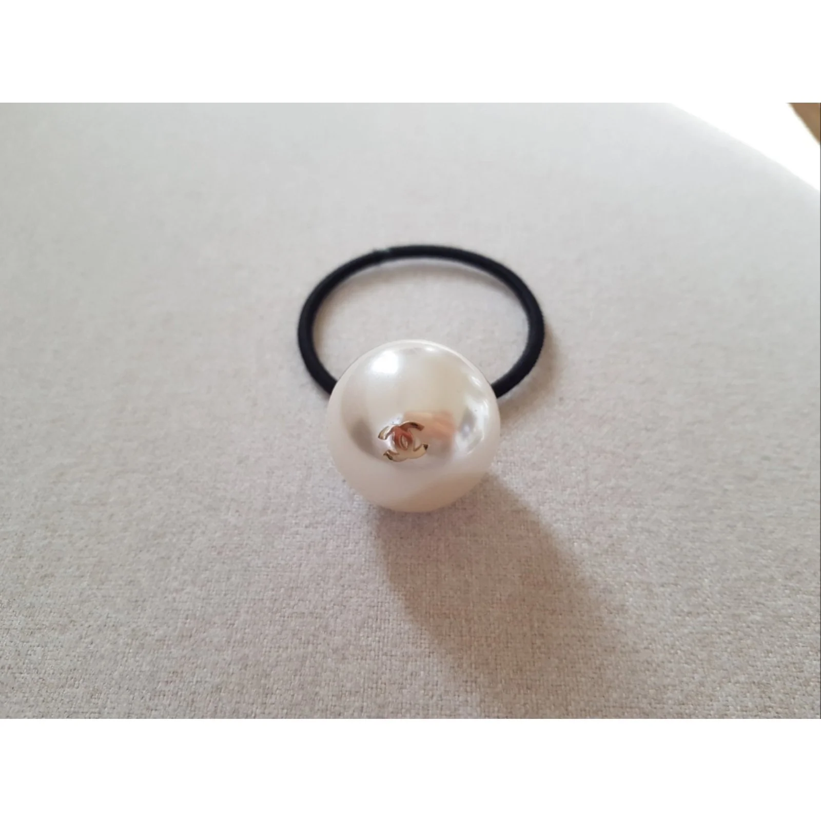 Chanel Bijoux De Tête Blanc Cassé 3 Chanel Bijoux De Tête Blanc Cassé – Image 3