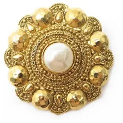 Autres Bijoux VINTAGE NEUF BROCHE CHANEL EN METAL DORE & PERLE CENTRALE GOLDEN NEW BROOCH Doré