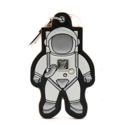 Louis Vuitton Silver Spaceman Logo Porte-clés Charme Argenté