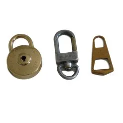 Louis Vuitton Cadenas + Mousqueton ...