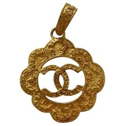 Chanel Pendant Doré