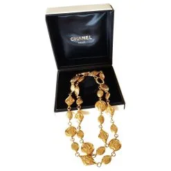 Sautoir Et Ceinture Chanel. Doré